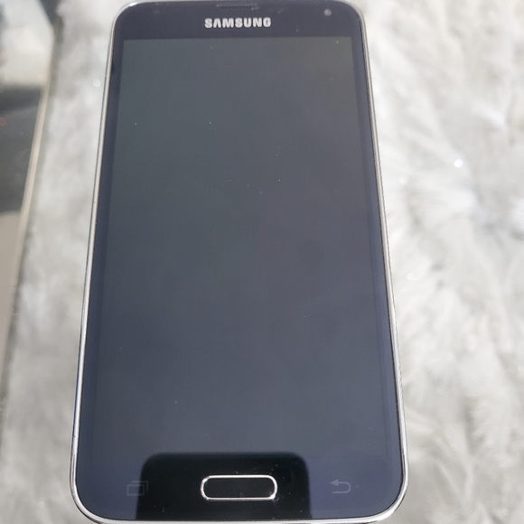 Unlocked Samsung Galaxy s5 - Picture 4 of 4